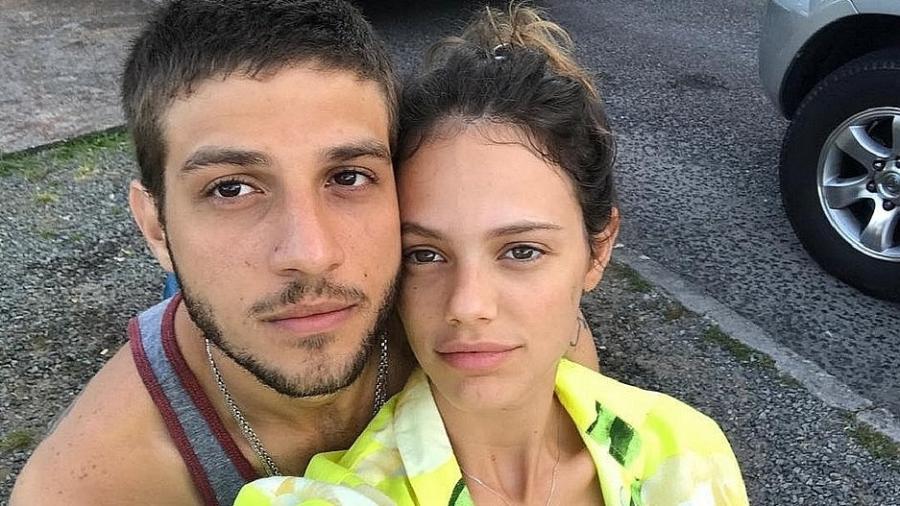 Laura Neiva e Chay Suede aguardam a família aumentar - Reprodução/Instagram