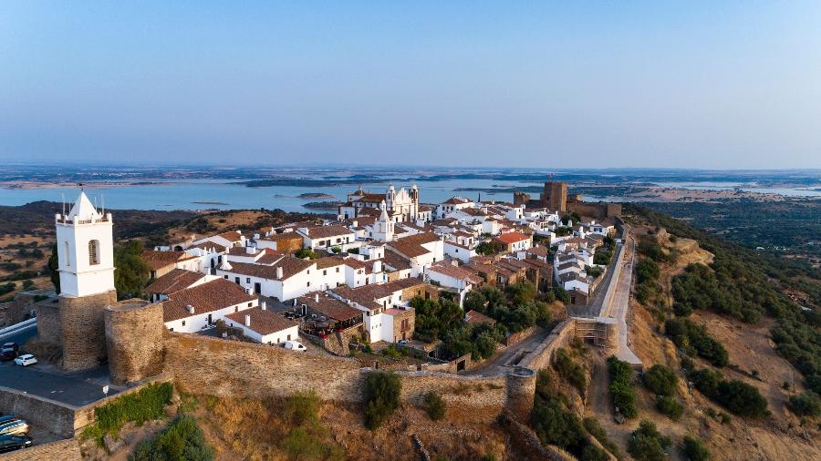 Vila de Monsaraz, na região do Alentejo, em Portugal - Tiago_Fernandez/Getty Images/iStockphoto