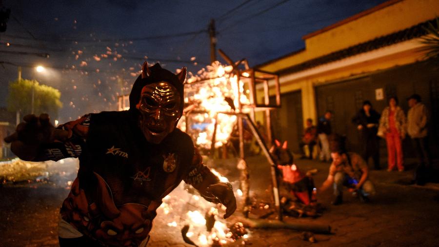 Queima do diabo, evento natalino das ruas da Cidade da Guatemala