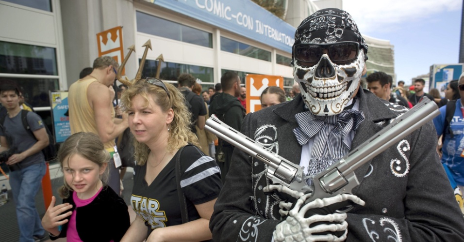 10.jul.2015 - Robert Apodaca, de San Diego, vai a Comic-Con vestido como o 'The Departed', do jogo "Call Of Duty"