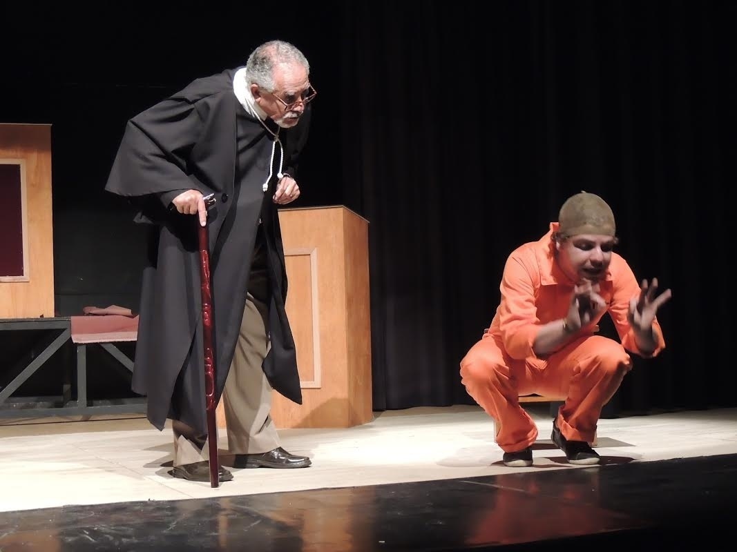 "Ás Vezes Penso que Não Sou Deus" - Divulgação