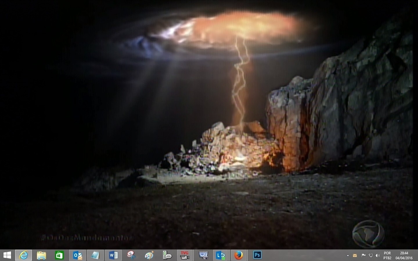 Deus escreve os dez mandamentos na nova tábua de Moisés - Reprodução/TV Record