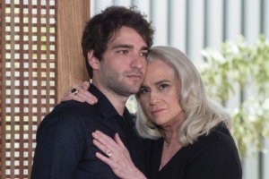 Vera Holtz, como a vilã Magnólia, e seu neto Tiago, Humberto Carrrão, em "A Lei do Amor", substituta de "Velho Chico" na Globo - Estevam Avellar/Divulgação/TV Globo - Estevam Avellar/Divulgação/TV Globo