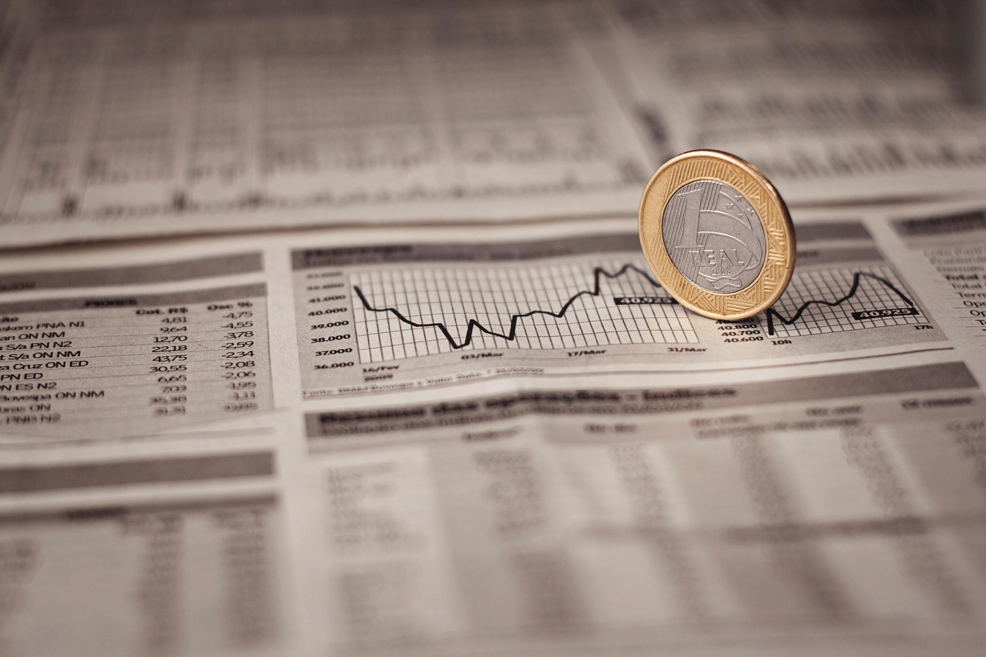 Resultado de imagem para Brasileiros já pagaram R$ 300 bilhões em impostos desde o início do ... - Veja mais em https://economia.uol.com.br/noticias/redacao/2020/02/05/brasileiros-ja-pagaram-r-300-bilhoes-em-impostos-desde-o-inicio-do-ano.htm?utm_source=chrome&utm_medium=webalert&utm_campaign=economia&cmpid=copiaecola