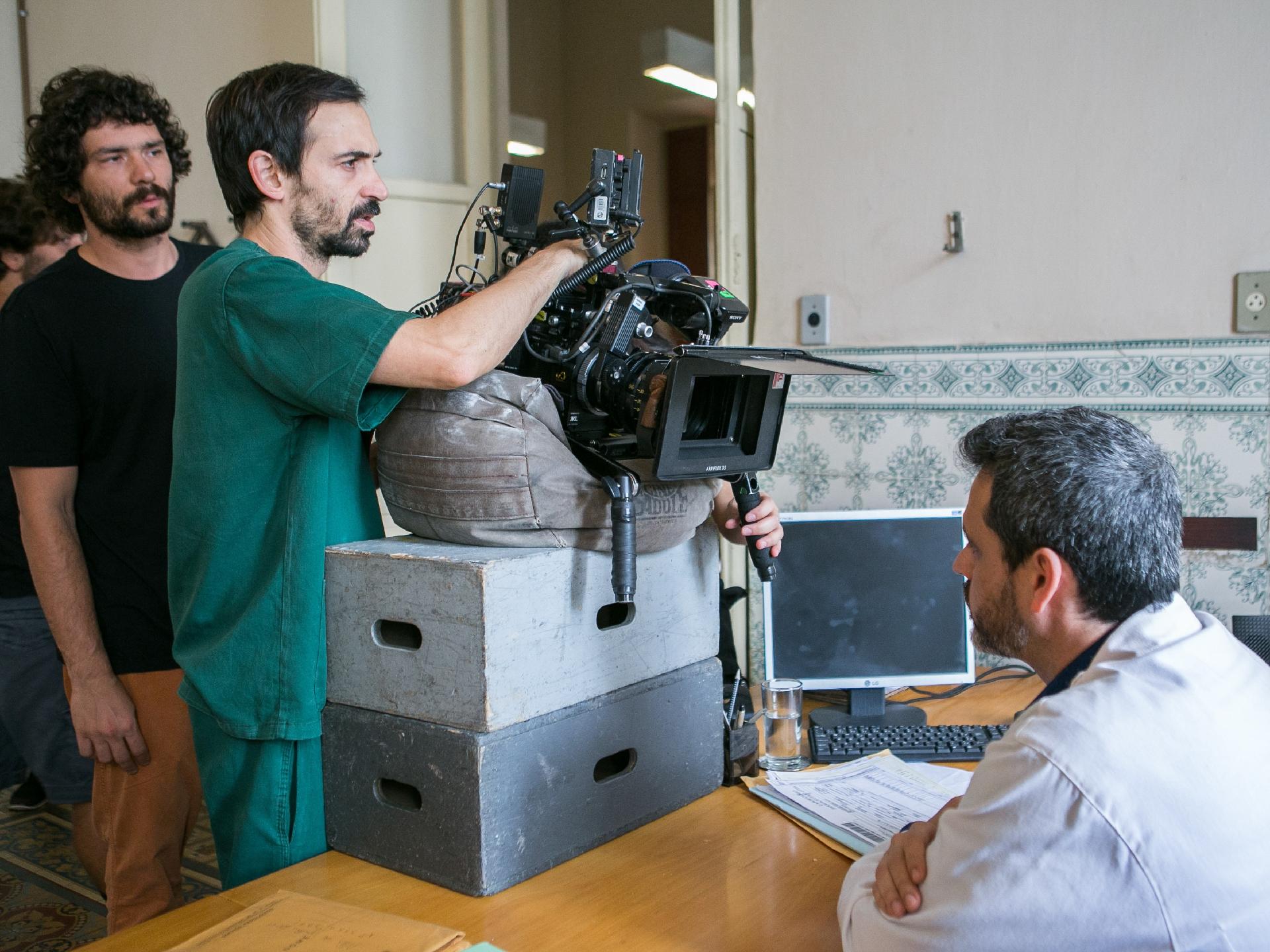 O ator Julio Andrade dirige um dos episódios da série - Globo / Raquel Cunha