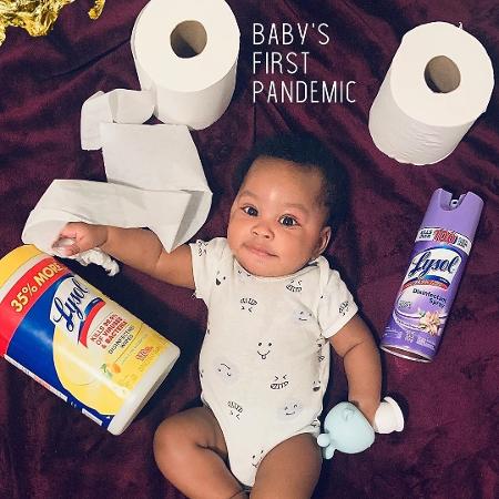 Bebê faz ensaio com tema "minha primeira pandemia" - Reprodução/Instagram