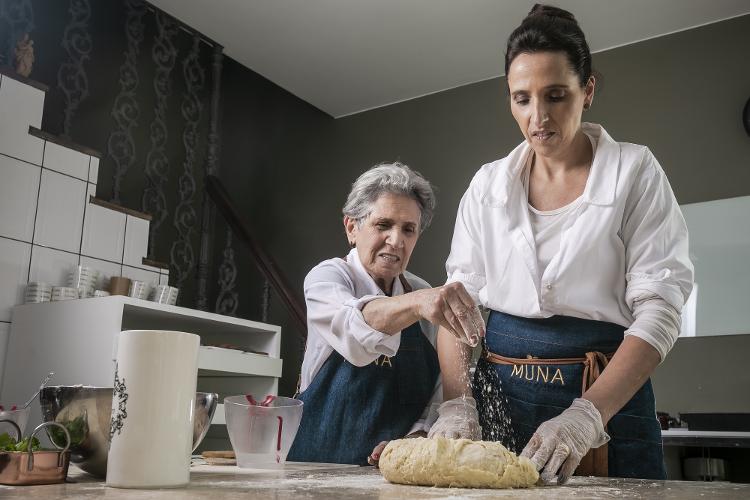 Gisele e Mouna na cozinha - Keiny Andrade/ysoke - Keiny Andrade/UOL