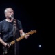 11.dez.2015 - O guitarrista David Gilmour se apresenta em São Paulo, no Allianz Parque - Lucas Lima/UOL