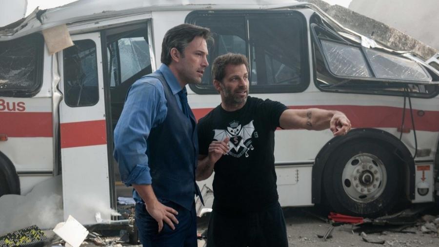 Ben Affleck e o diretor Zack Snyder no set de "Batman vs Superman: A Origem da Justiça" - Divulgação