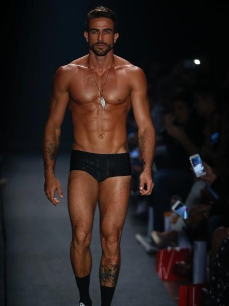 Alexandre Schneider/UOL