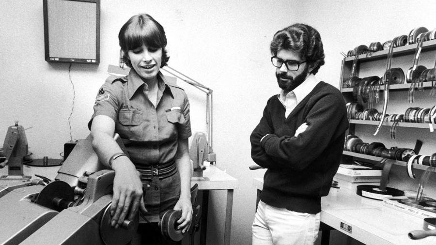 Marcia e George Lucas em uma mesa de montagem - Reprodução/Kodak