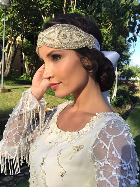 A atriz Paola Rodrigues como a Esmeralda, de "Tempo de Amar" - TV Canal 1 - TV Canal 1