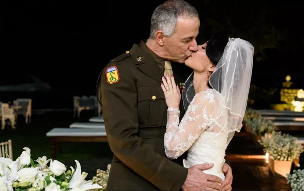 João Barone, baterista do "Paralamas",  se casa com Janete Watanabe em uma cerimônia realizada em Petrópolis (RJ) - Divulgação/Rogério von Krüger