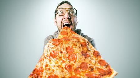 Comer pizza - iStock - iStock
