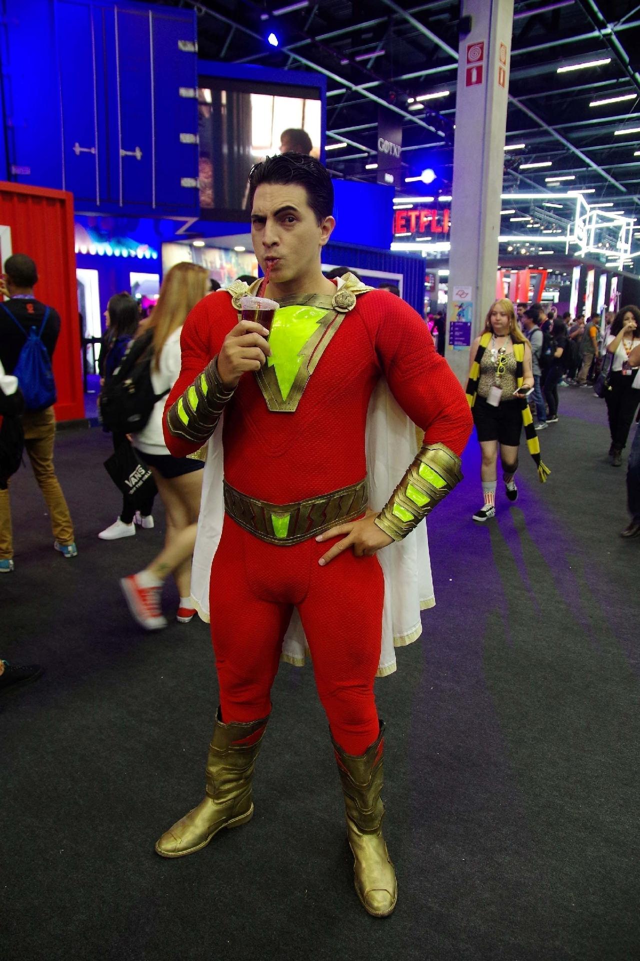 Cosplayer de Shazam na CCXP 2018 - Roberto Sungi/Futura Press/Estadão Conteúdo