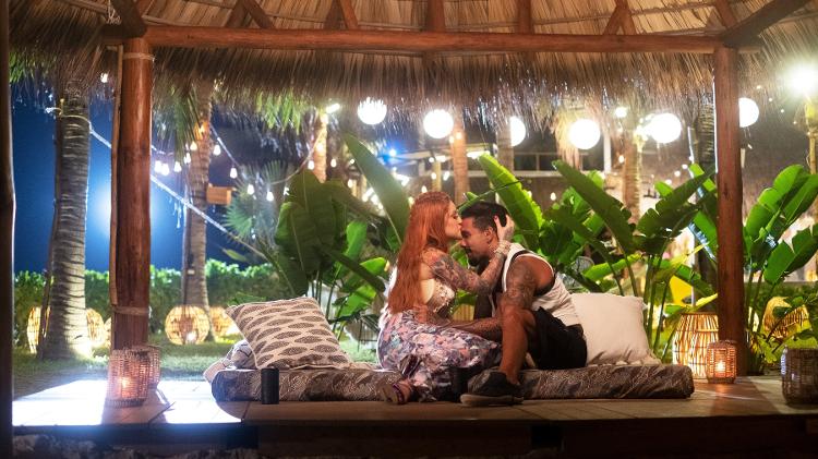 Brenda e Matheus formam um casal em 'Brincando com Fogo Brasil' - Divulgação/Netflix - Divulgação/Netflix