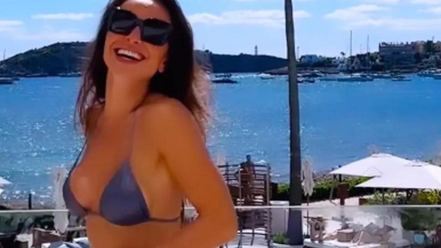 Sabrina Sato está em Ibiza para o casamento de Ronaldo e Celina Locks