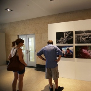 13.jul.2015 - Exposição em Toronto, sede dos jogos Pan-Americanos de 2015, traz trabalhos do fotógrafo Sebastião Salgado - Nestor Ponce/Efe