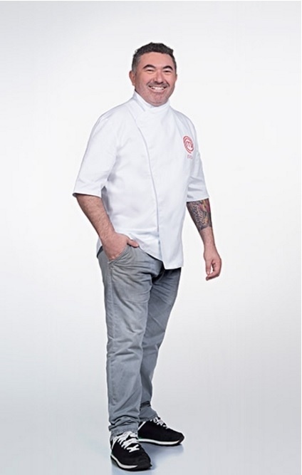 Nascido no interior de Pernambuco, Ivo Lopes, 40 anos,  já tem 25 anos de experiência no mundo da gastronomia. Autodidata, ele comandou cozinhas importantes, como a do Pomodori e Due Cuochi, ambos em São Paulo, e chegou a conquistar prêmios por reconhecimento ao seu trabalho. Atualmente, trabalha como chef consultor da rede Alessandro & Frederico, no Rio de Janeiro, além de prestar consultoria em São Paulo e em Curitiba - Divulgação /Band