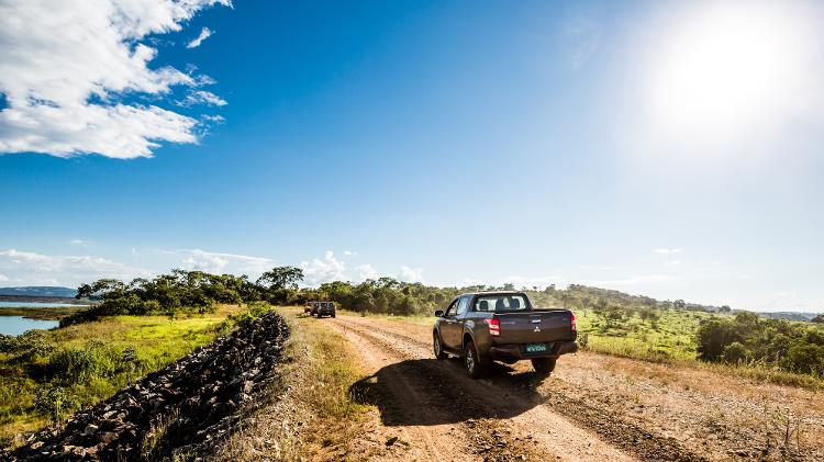 Mitsubishi L200 Triton Sport HPE-S 2019 traseira - Divulgação - Divulgação