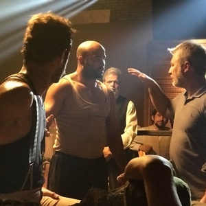 Maurício Destri em cena com Warlley Alves sob a direção de Fred Mayrink - Victor Frade/Gshow - Victor Frade/Gshow