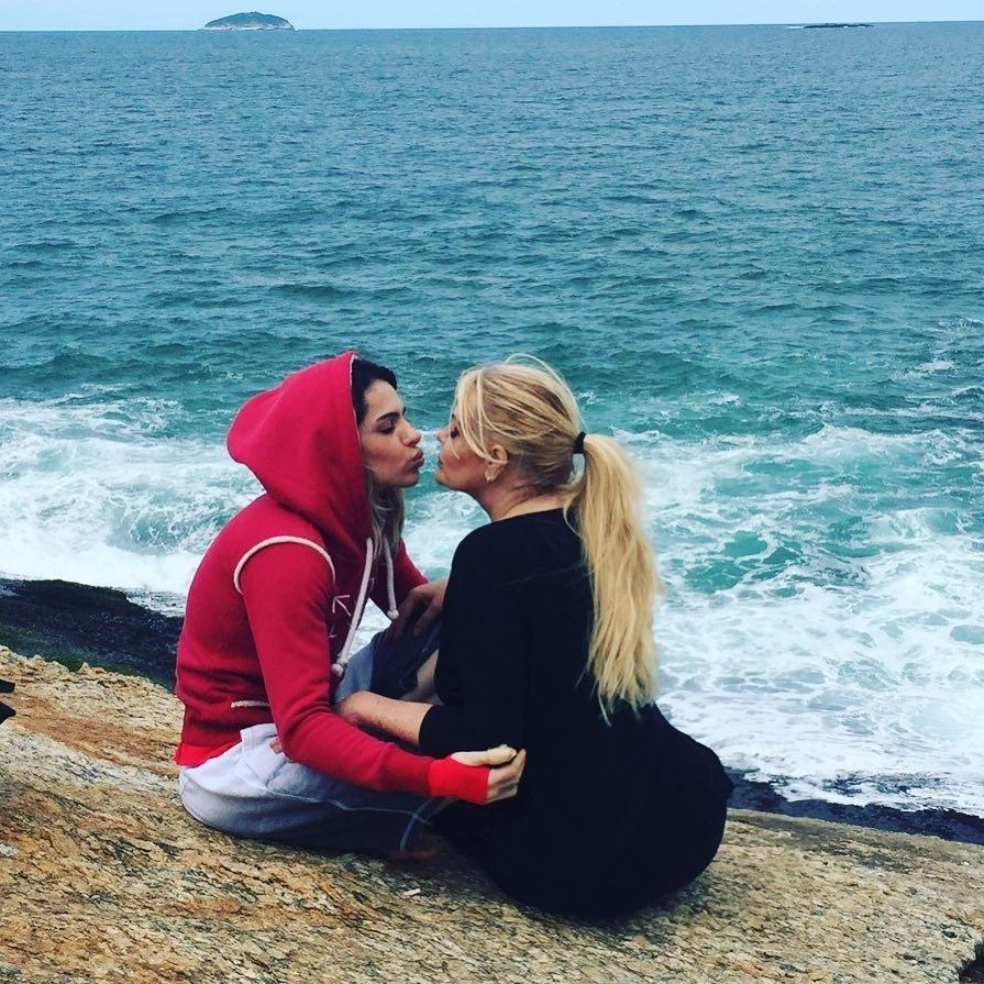 Monique Evans e Cacá Werneck estão juntas há quatro anos - Reprodução/Instagram