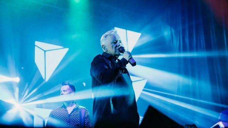 Bernard Sumner em show do New Order - Joshia Hanford - Joshia Hanford