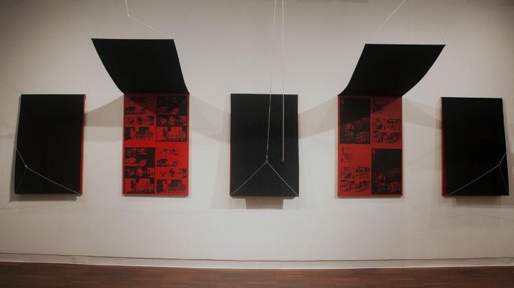 A obra 'Repressão outra vez' (1968), de Antonio Manuel, havia sido selecionada para a Bienal de Paris de 1969 e faria parte da VI Bienal de Jovens em Paris, no Museu de Arte Moderna do Rio, antes de ir para a França. No dia previsto para a abertura, o MAM foi invadido por militares e a mostra foi impedida de acontecer  - Arquivo Pessoal - Arquivo Pessoal