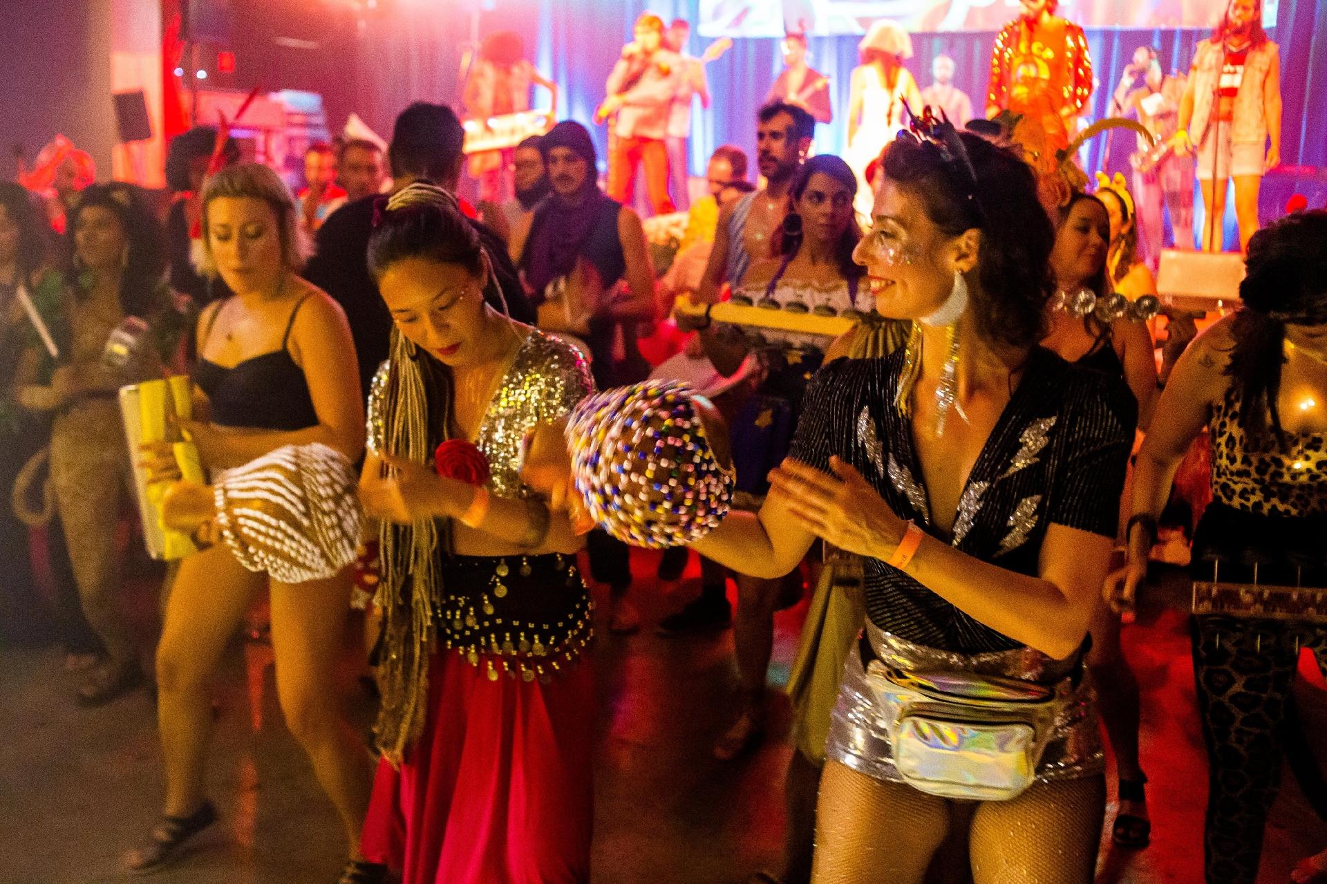 Blocos agitam foliões na Casa Natura Musical, em São Paulo - Edson Lopes Jr./UOL