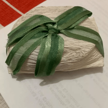 Suposto bem casado do casamento de Sandy e Lucas Lima está sendo vendido na web - Reprodução/MercadoLivre - Reprodução/MercadoLivre