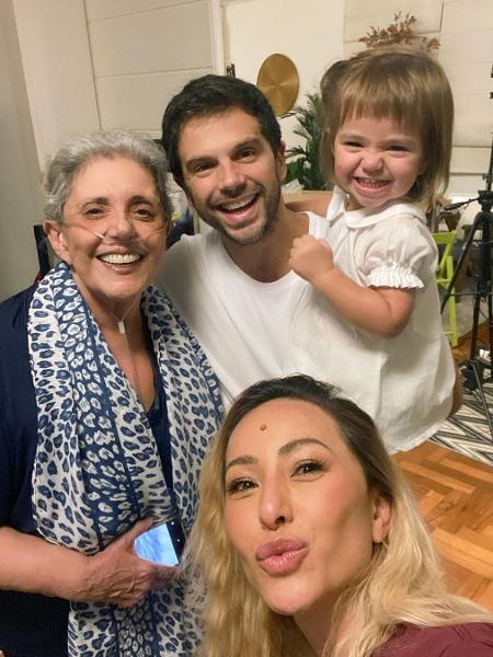 Duda Nagle mostrou foto da família nas redes sociais - Reprodução/Instagram @dudanagle