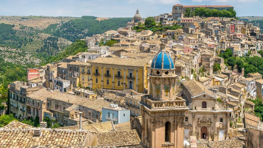 Ragusa Ibla, cidade barroca na Sicília: Sul da Itália está retomando medidas de proteção contra a covid-19 - Getty Images/iStockphoto