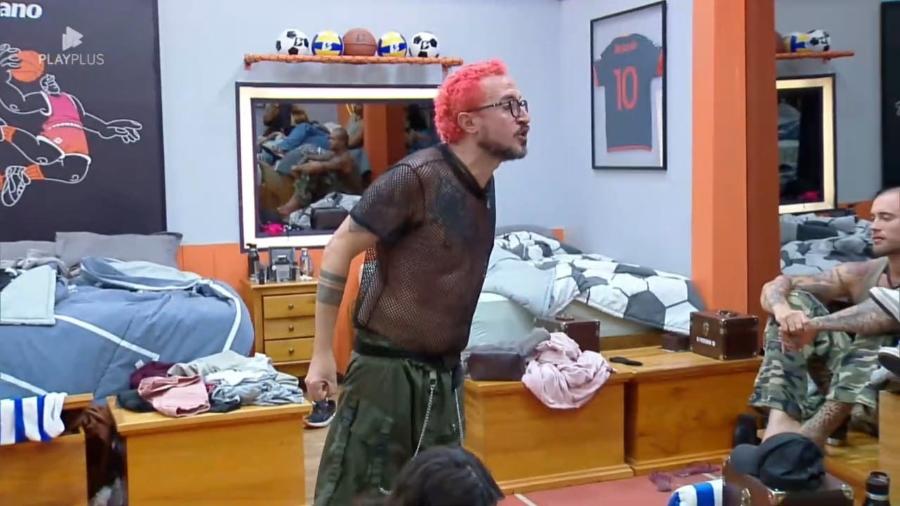 Fernando se altera com Sacha