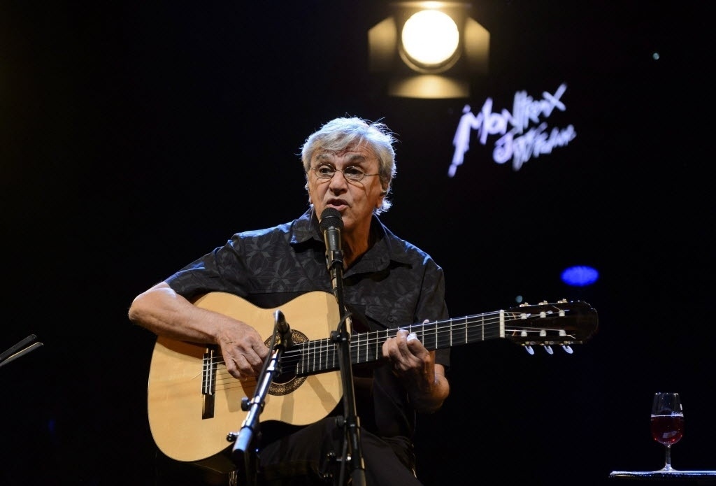 15.jul.2015 - Caetano Veloso e Gilberto apresentam o show "Dois Amigos, Um Século de Música" no 49º festival de Jazz de Montreux, na Suíça - Laurent Gillieron/EFE/EPA