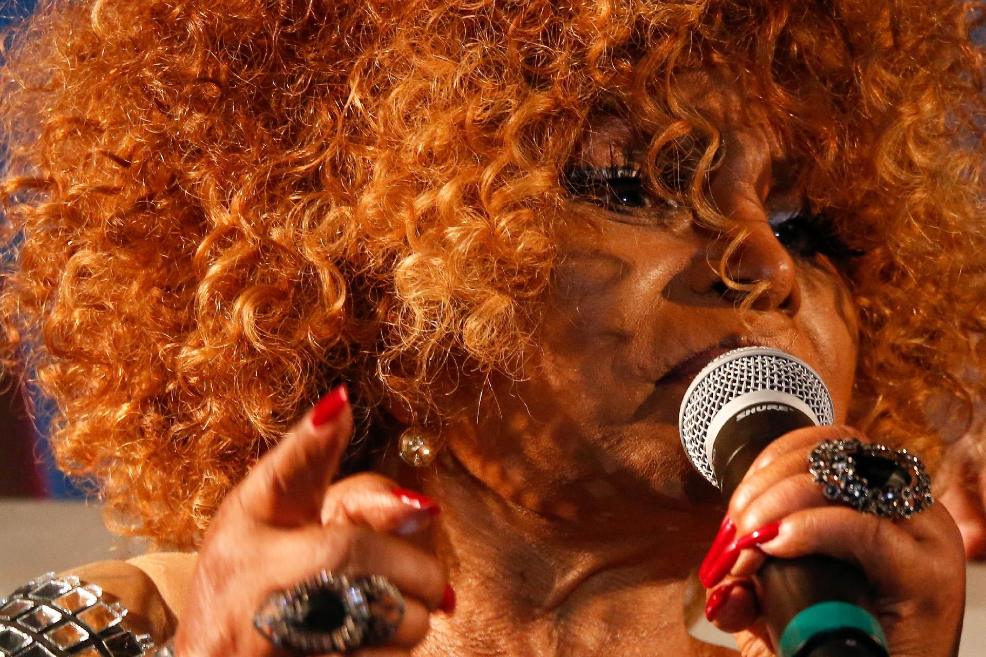 Elsa Rael Fotos: Ao lado de Rael, Elza Soares é ovacionada em sua estreia no Rock ...