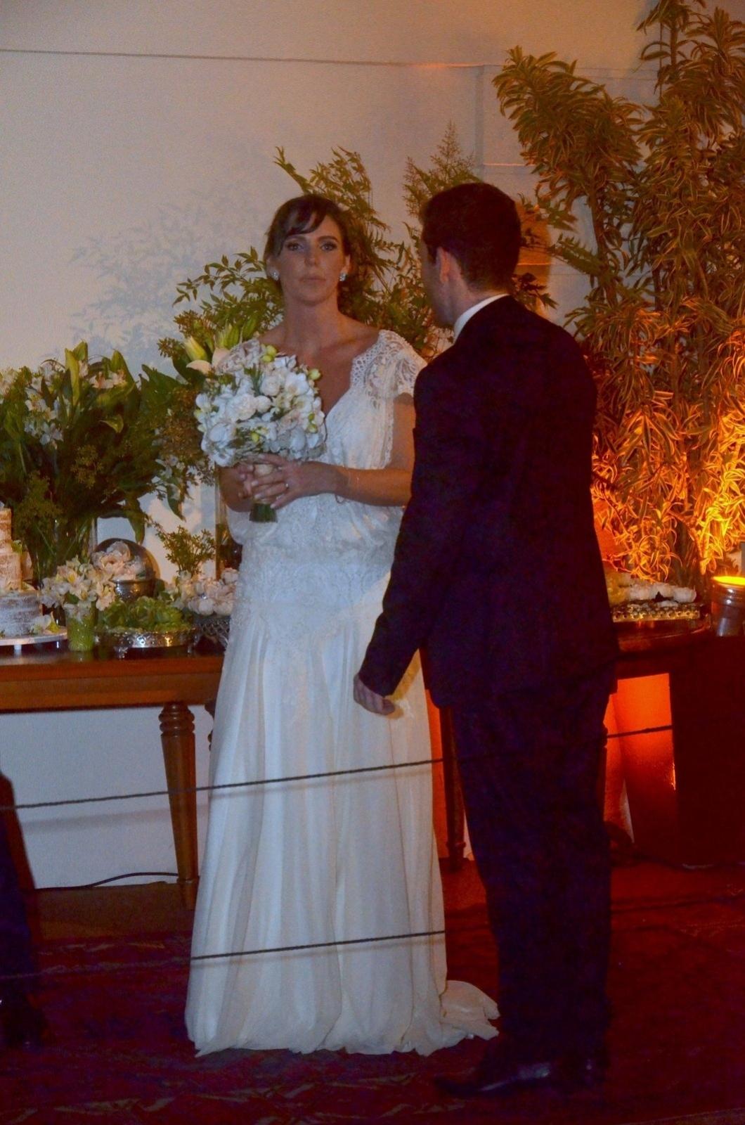 Glenda Kozlowski e o dentista Luis Tepedino se casam em cerimônia no Rio de Janeiro - WEBERT BELICIO E DANIEL DELMIRO / AGNEWS