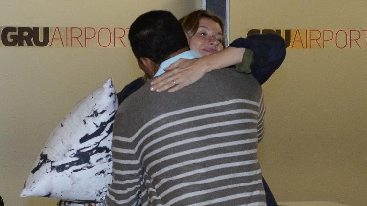Segurança ganha abraço de Gisele Bündchen na área de embarque - Francisco Cepeda/AgNews - Francisco Cepeda/AgNews