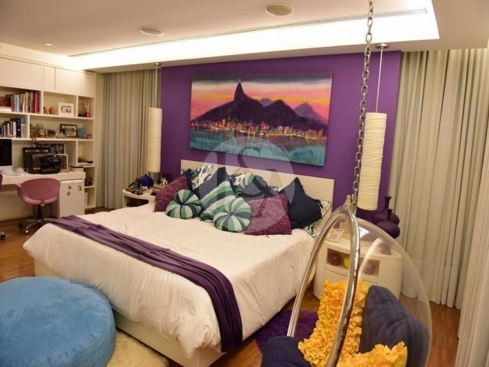 São seis amplas suítes e todas com closets e armários embutidos para livros e televisão - Reprodução/Imobiliária Judice & Araújo