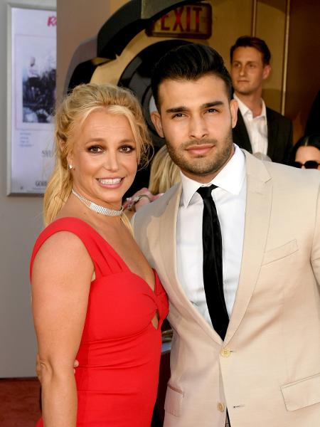 Britney Spears com seu companheiro, Sam - Getty Images