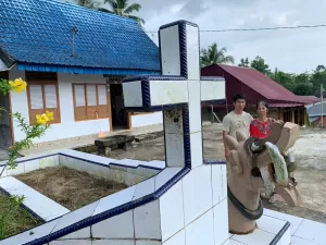 Nias: a ilha da Indonésia onde os mortos são enterrados no quintal
