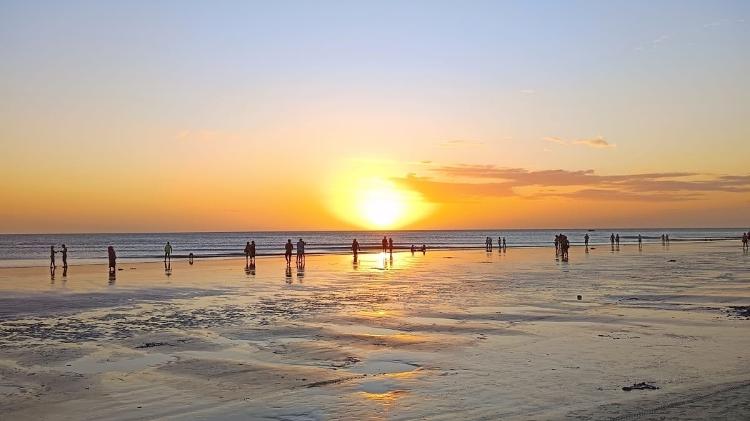 Pôr do sol na praia de Jeri (CE)