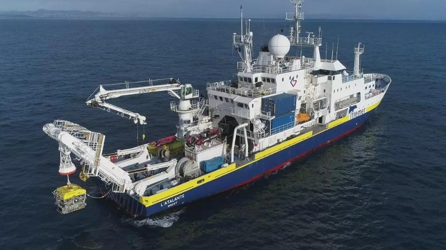 O navio de pesquisa L'Atalante monitora o lixo radiotivo no oceano O navio de pesquisa L'Atalante monitora o lixo radiotivo no oceano