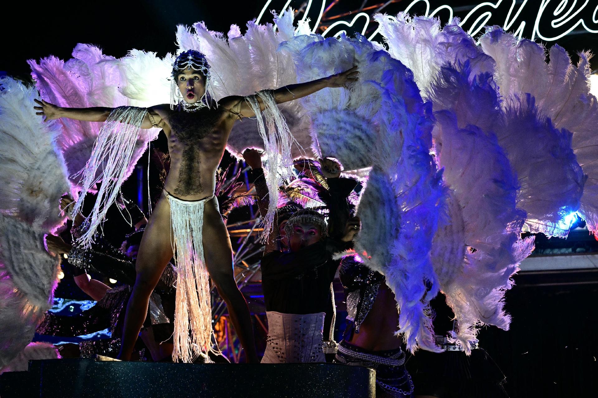 15.fev.2026 - Imperatriz Leopoldinense é a segunda escola a desfilar na noite de domingo na Sapucaí - undefined