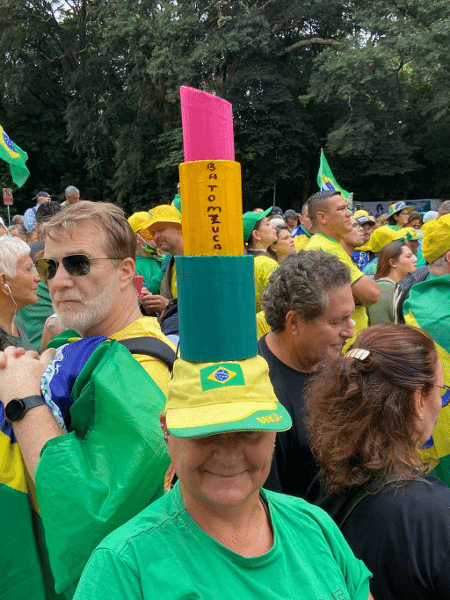 Batom e anistia: as fotos do ato bolsonarista na Paulista Batom e anistia: as fotos do ato bolsonarista na Paulista