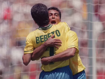 Deu Brasil: em 94 o baixinho Romário se agigantou no tetra da
