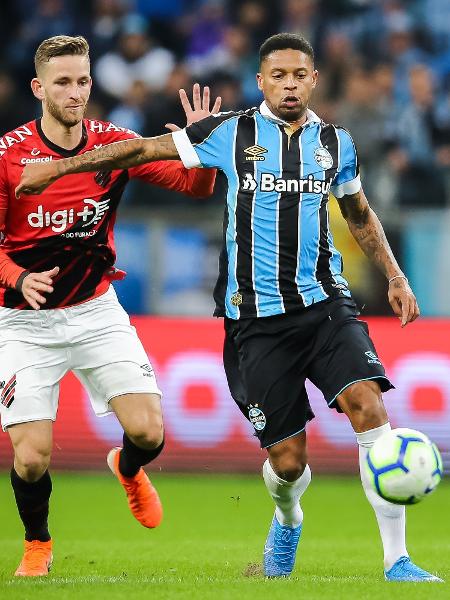 André, durante partida entre Grêmio e Athletico, jogo transmitido pela TV Globo para todo Brasil - Pedro H. Tesch/AGIF