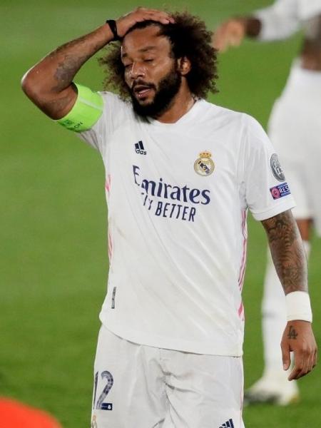 Marcelo ventindo a camisa do Real Madrid - Getty Images