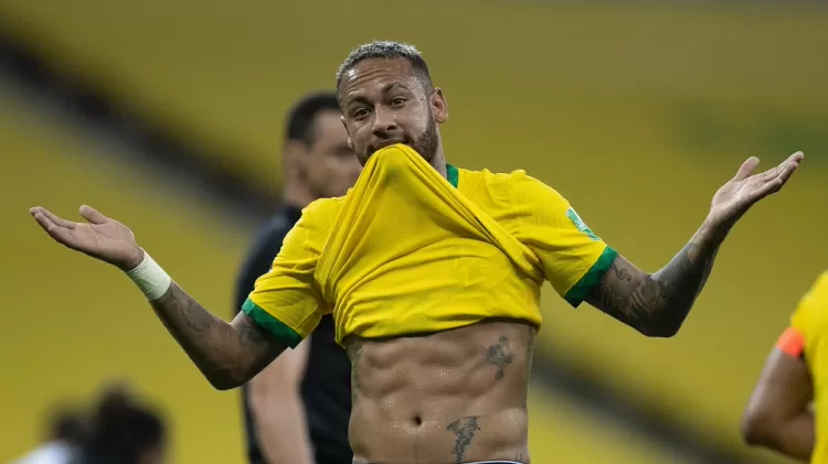 neymar-comemora-gol-do-brasil-contra-o-peru-e-mostra-o-tanquinho-1631237068937_v2_750x421.jpg Neymar brilha, e Brasil vence o Peru para seguir 100% nas Eliminatórias