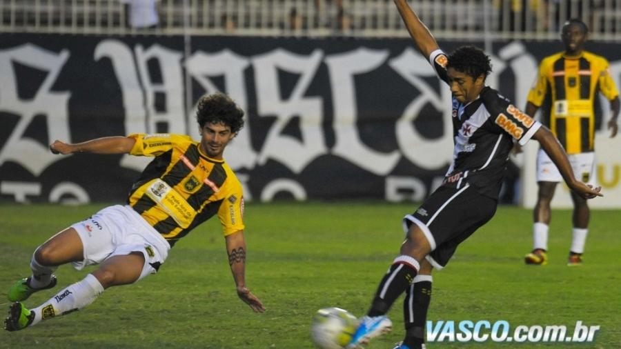 Misael atuou em apenas quatro jogos pelo Vasco e foi titular em um, contra o Volta Redonda - Marcelo Sadio / Vasco
