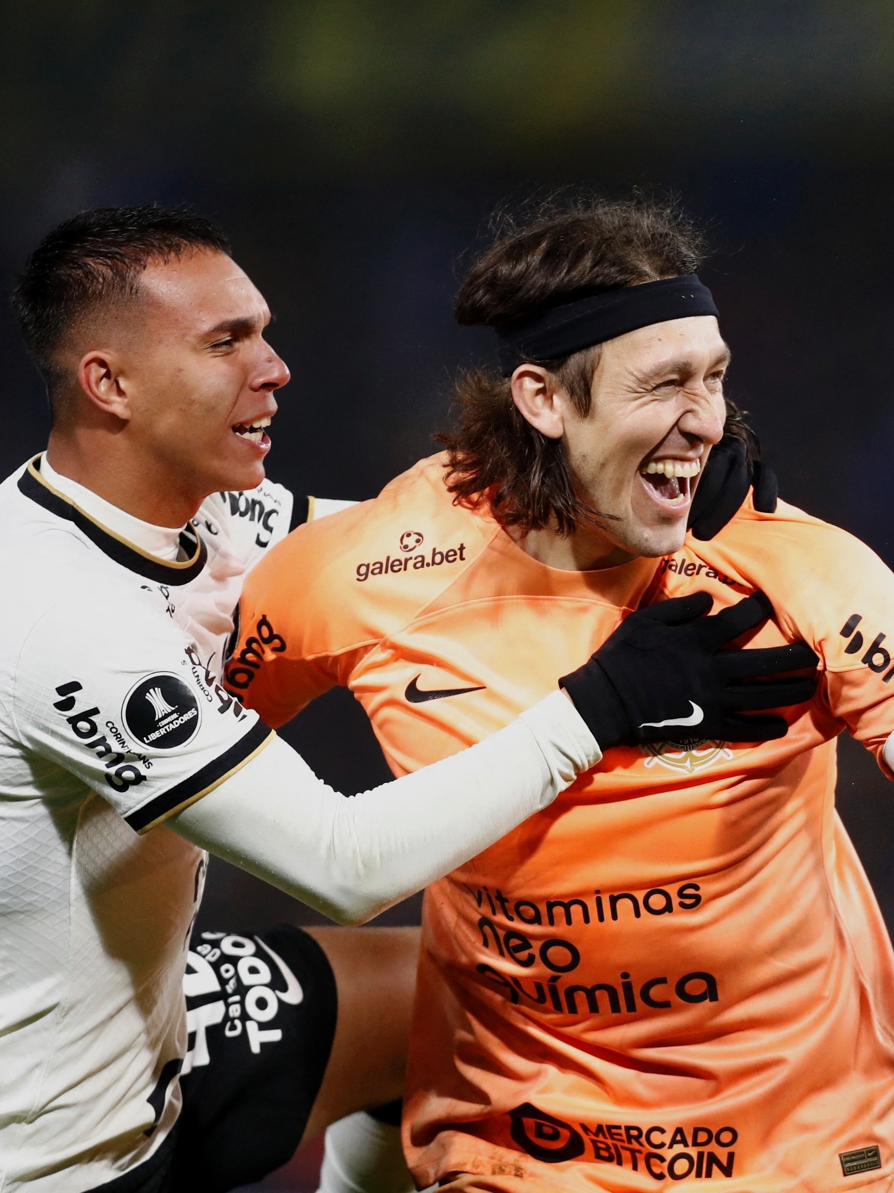 Corinthians vence nos pênaltis em noite inspirada de Cássio e elimina o Boca  Juniors na Libertadores